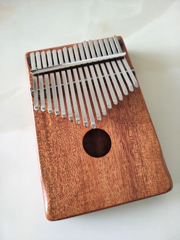 Mahogany Wood 17 Note Kalimba